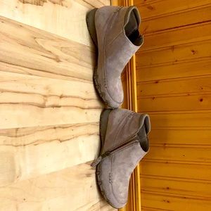 Sketchers memory foam shoes